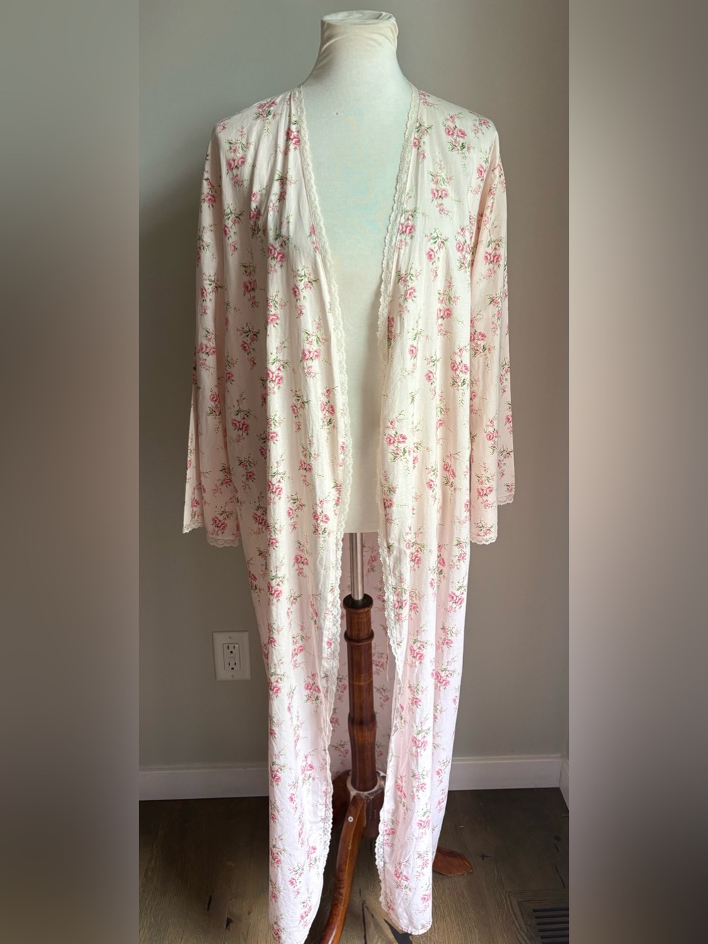 Victoria’s Secret Y2K Lace-Trim 100% Cotton Robe In White Floral Size M/NO BELT